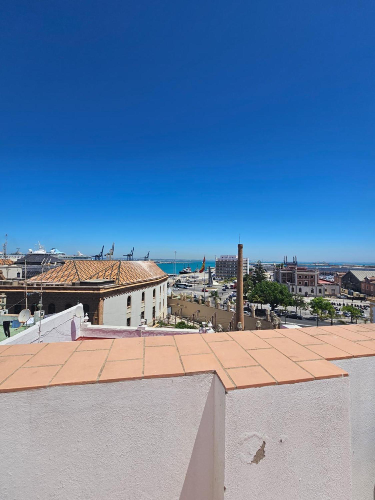 Planeta Cadiz Apartaments Luaran gambar