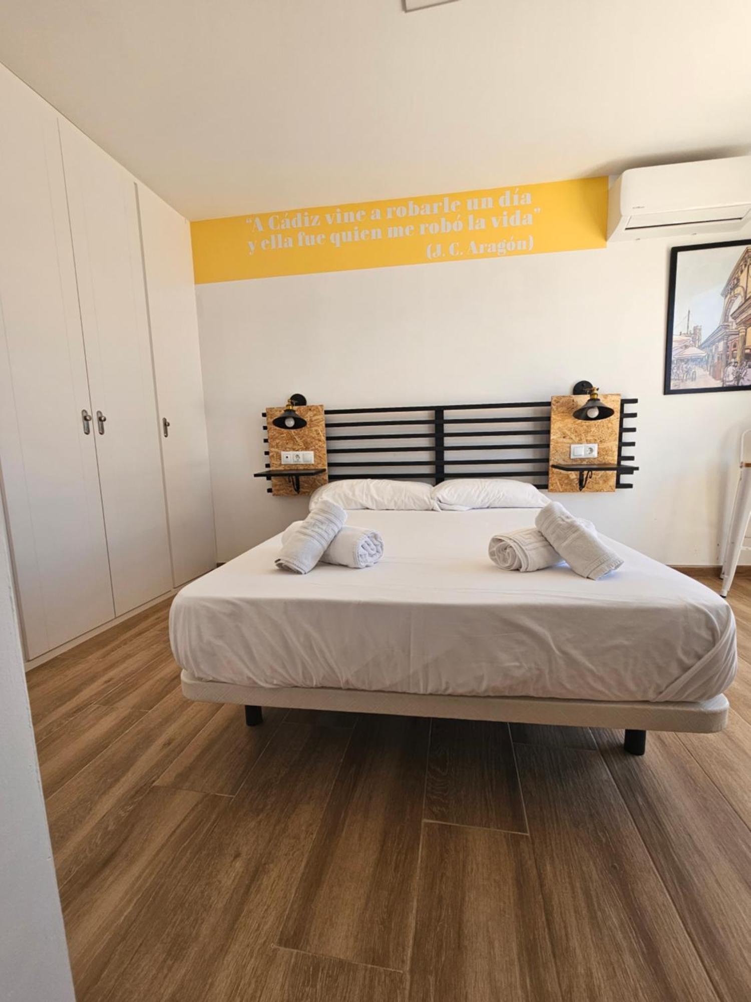 Planeta Cadiz Apartaments Luaran gambar